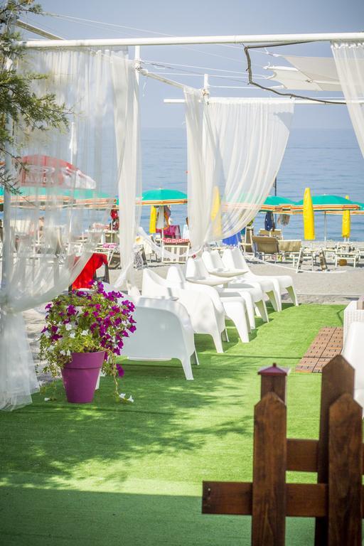 Villaggio La Pantera Rosa Скалеа Екстериор снимка