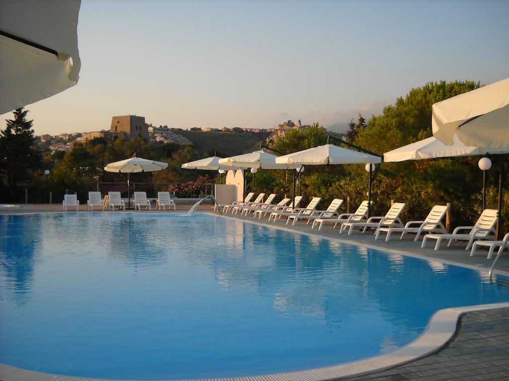 Villaggio La Pantera Rosa Скалеа Екстериор снимка